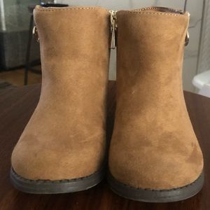 Micheal Kors Toddler Girls faux suede boots